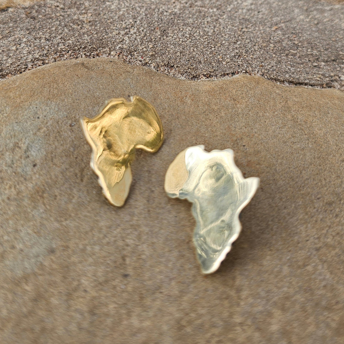 Smooth Motherland Brass Stud Earrings