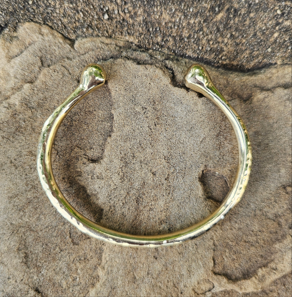 Hammered Doorknocker Unisex Brass Bracelet