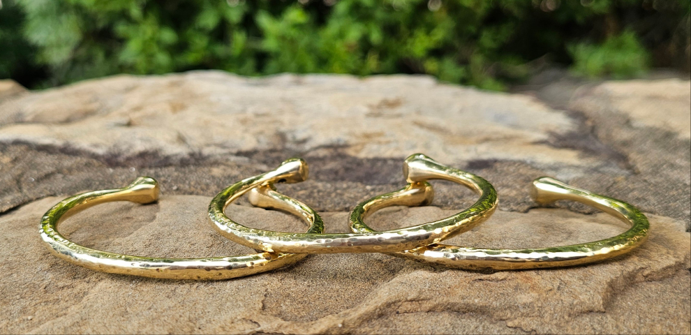 Hammered Doorknocker Unisex Brass Bracelet