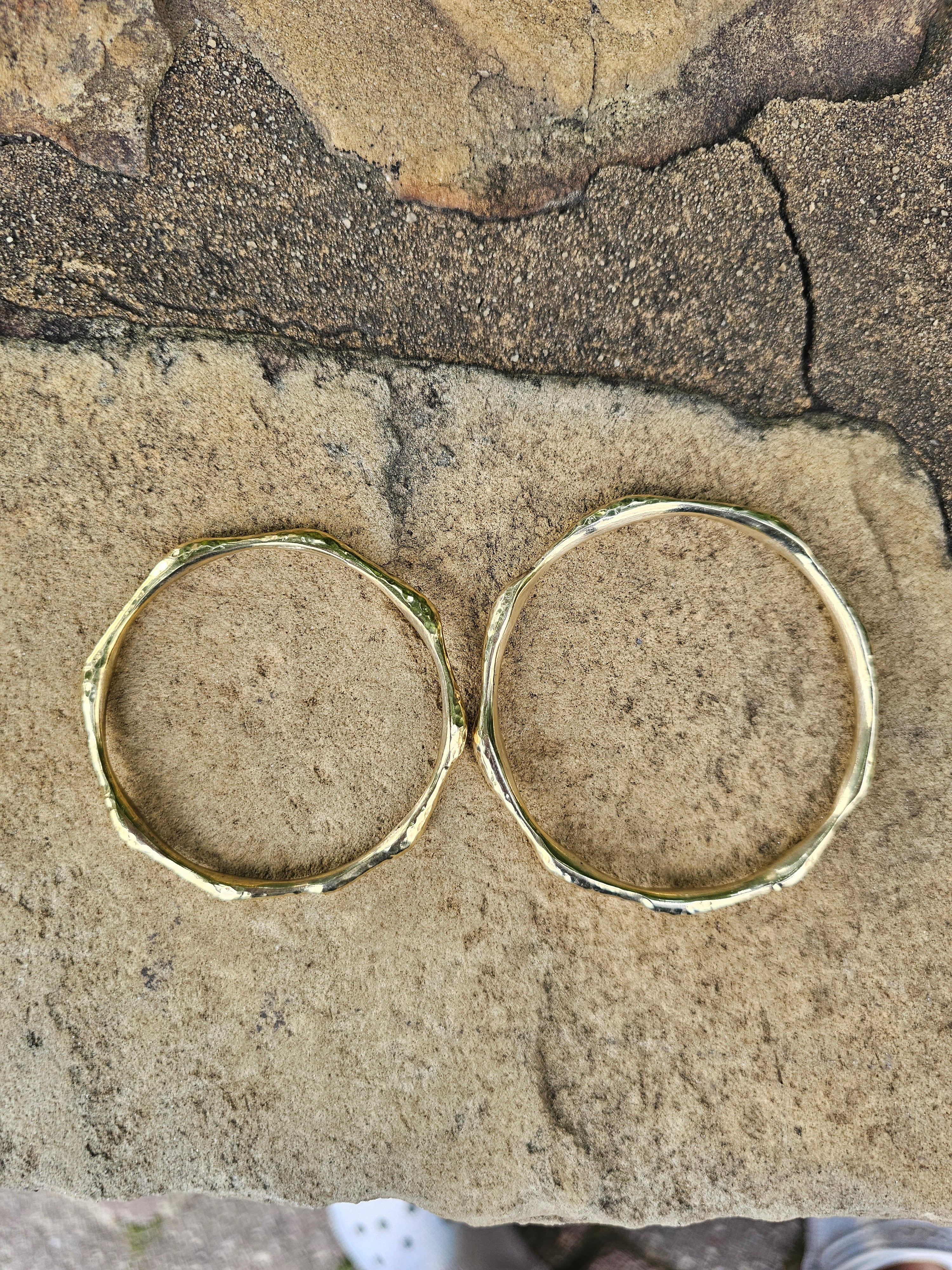 Small Hammered Sea Unisex Brass Bangle