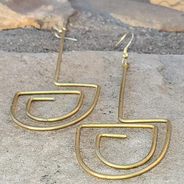 An image of gold-color Maze-like cutout pattern in polished brass. Shop Kamawe