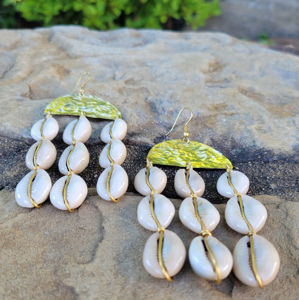 Hammered Cowrie Shell Curtain Earrings