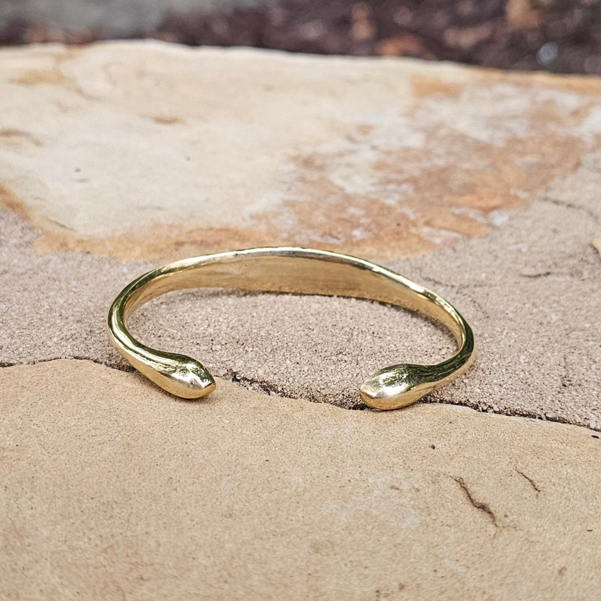 Hammered Flat Doorknocker Unisex Brass Bracelet