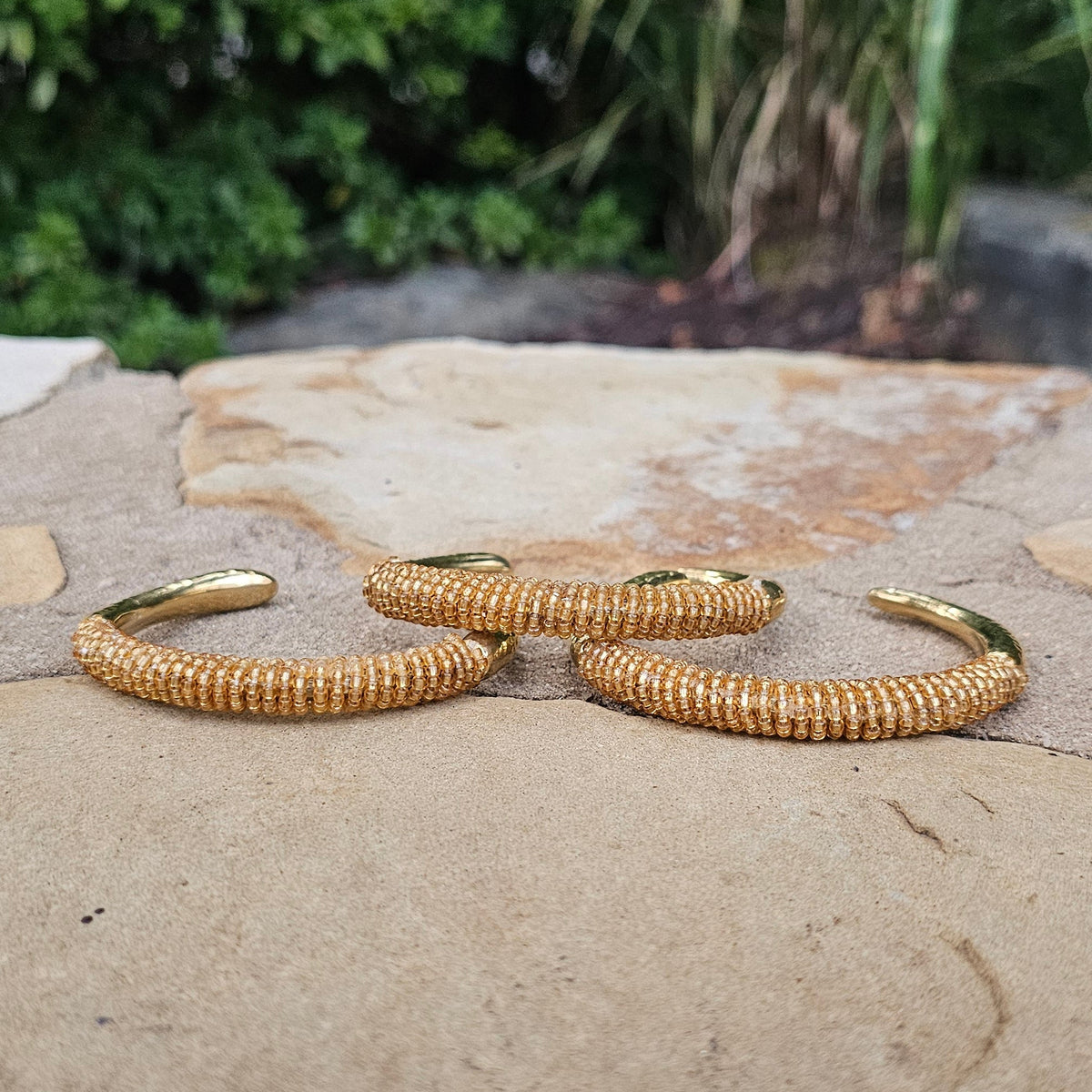 Hammered Gold Beaded Lion's Tooth Open Brass Bracelet
